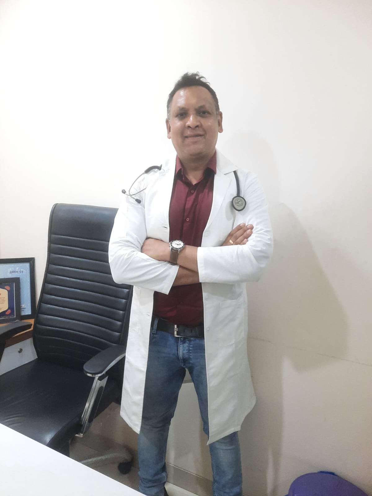 डॉ. अजेश माइकल